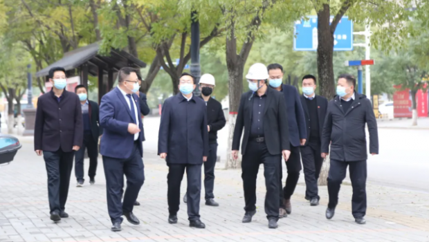 平凉市副市长杨恭带队督查环球360·富力城工程安全及防疫工作